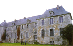 Abbaye mauriste de BLanche-Couronne en cours de restauration (Photo M.L)